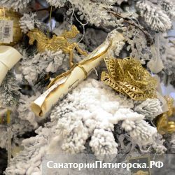 Новогодняя карусель ждет детей